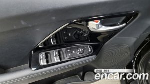 Kia Niro 1.6 HEV 2021 года из Южной Кореи