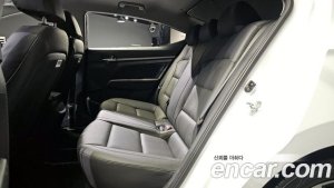 Hyundai AVANTE 1.6 2020 года из Южной Кореи