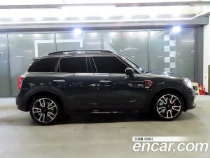 Mini Countryman JCW 2020 года из Южной Кореи