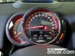 Mini Countryman JCW 2020 года из Южной Кореи