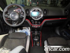 Mini Countryman JCW 2020 года из Южной Кореи