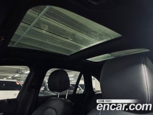 Mercedes-Benz GLC-Class GLC300e 4MATIC 2021 года из Южной Кореи