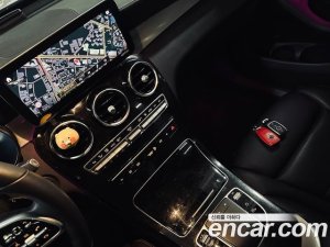 Mercedes-Benz GLC-Class GLC300e 4MATIC 2021 года из Южной Кореи