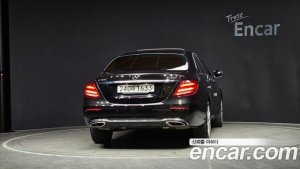 Mercedes-Benz E-Class E300 4MATIC Exclusive 2020 года из Южной Кореи