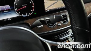 Mercedes-Benz E-Class E300 4MATIC Exclusive 2020 года из Южной Кореи