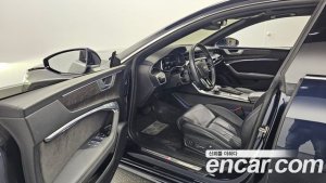 Audi A7 55 TFSI 4WD Premium 2021 года из Южной Кореи