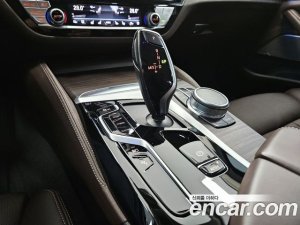 BMW 5-Series 530e Luxury 2021 года из Южной Кореи