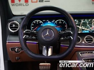 Mercedes-Benz E-Class E220d 4MATIC Avantgarde 2021 года из Южной Кореи