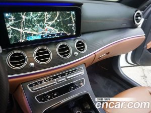 Mercedes-Benz E-Class E220d 4MATIC Avantgarde 2021 года из Южной Кореи
