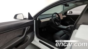 Tesla Model 3 Standard RANGE Plus 2021 года из Южной Кореи