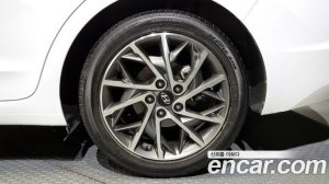 Hyundai AVANTE 1.6 2020 года из Южной Кореи