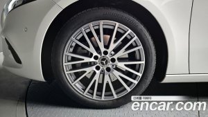 Mercedes-Benz A-Class A250 4MATIC SEDAN 2021 года из Южной Кореи
