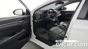 Hyundai AVANTE 1.6 2020 года из Южной Кореи