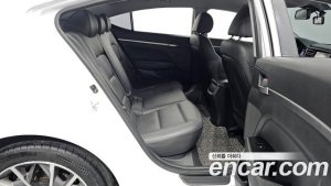 Hyundai AVANTE 1.6 2020 года из Южной Кореи