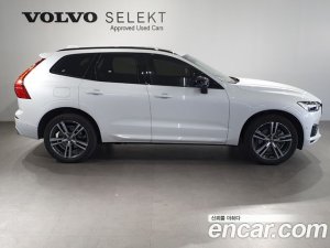 Volvo XC60 T8 R-디자인 2021 года из Южной Кореи