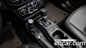 Jeep Wrangler 2.0 Overland Unlimited Top 4Door 80th Anniversary Edition 2021 года из Южной Кореи