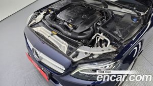 Mercedes-Benz C-Class C200 Avantgarde 2020 года из Южной Кореи