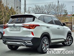 Kia Seltos Бензин 1.6 Turbo 4WD 2020 года из Южной Кореи