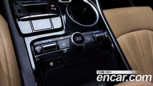 Kia K5 Signature 2021 года из Южной Кореи
