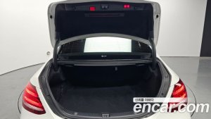Mercedes-Benz E-Class E300 4MATIC AMG Line 2020 года из Южной Кореи