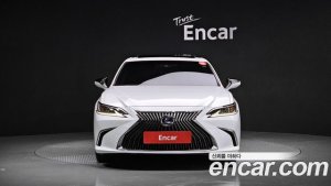 Lexus ES Luxury Plus 2020 года из Южной Кореи