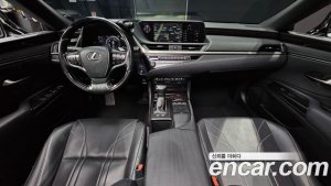 Lexus ES Luxury Plus 2020 года из Южной Кореи