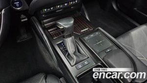 Lexus ES Luxury Plus 2020 года из Южной Кореи
