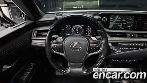 Lexus ES Luxury Plus 2020 года из Южной Кореи