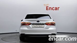 Toyota Camry 2.5 LE HYBRID 2020 года из Южной Кореи
