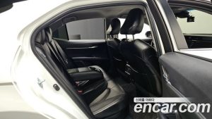 Toyota Camry 2.5 LE HYBRID 2020 года из Южной Кореи