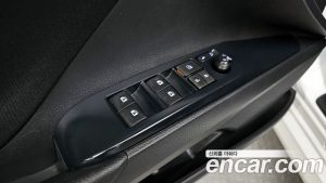 Toyota Camry 2.5 LE HYBRID 2020 года из Южной Кореи