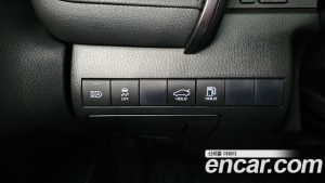 Toyota Camry 2.5 LE HYBRID 2020 года из Южной Кореи