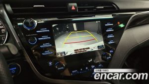 Toyota Camry 2.5 LE HYBRID 2020 года из Южной Кореи