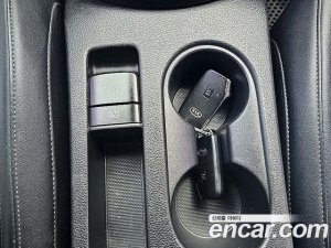 Kia Seltos Дизель 1.6 2WD 2020 года из Южной Кореи
