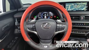 Lexus UX 2.0 F-Sport 2WD 2020 года из Южной Кореи