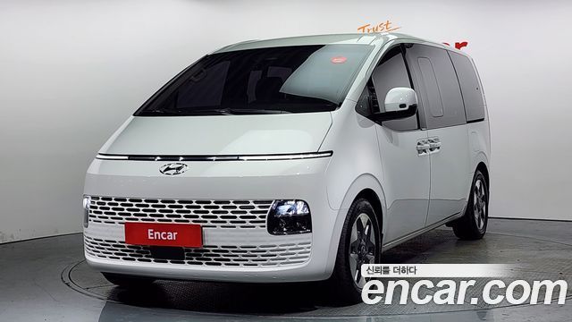 Hyundai Staria Tourer 11-Seater 2022 года из Кореи