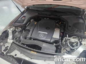 Mercedes-Benz E-Class E300 4MATIC AMG Line 2020 года из Южной Кореи