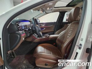 Mercedes-Benz E-Class E300 4MATIC AMG Line 2020 года из Южной Кореи