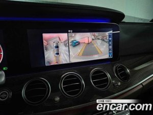 Mercedes-Benz E-Class E300 4MATIC AMG Line 2020 года из Южной Кореи