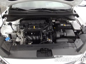 Hyundai AVANTE 1.6 2020 года из Южной Кореи