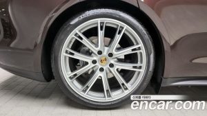 Porsche Panamera 3.0 AWD 2020 года из Южной Кореи