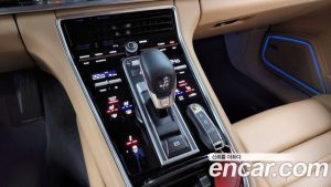 Porsche Panamera 3.0 AWD 2020 года из Южной Кореи