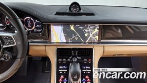 Porsche Panamera 3.0 AWD 2020 года из Южной Кореи