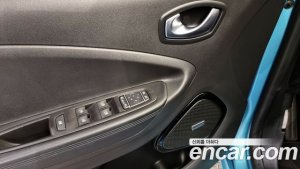 Renault-KoreaSamsung Zoe Intens 2021 года из Южной Кореи