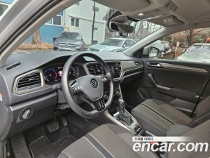 Volkswagen T-Roc 2.0 TDI Style 2021 года из Южной Кореи