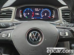 Volkswagen T-Roc 2.0 TDI Style 2021 года из Южной Кореи