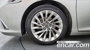 Lexus ES Executive 2021 года из Южной Кореи