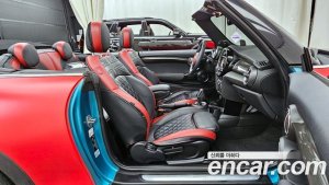 Mini Cooper Convertible DEFAULT 2020 года из Южной Кореи