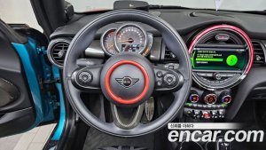 Mini Cooper Convertible DEFAULT 2020 года из Южной Кореи