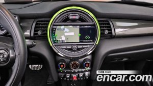 Mini Cooper Convertible DEFAULT 2020 года из Южной Кореи